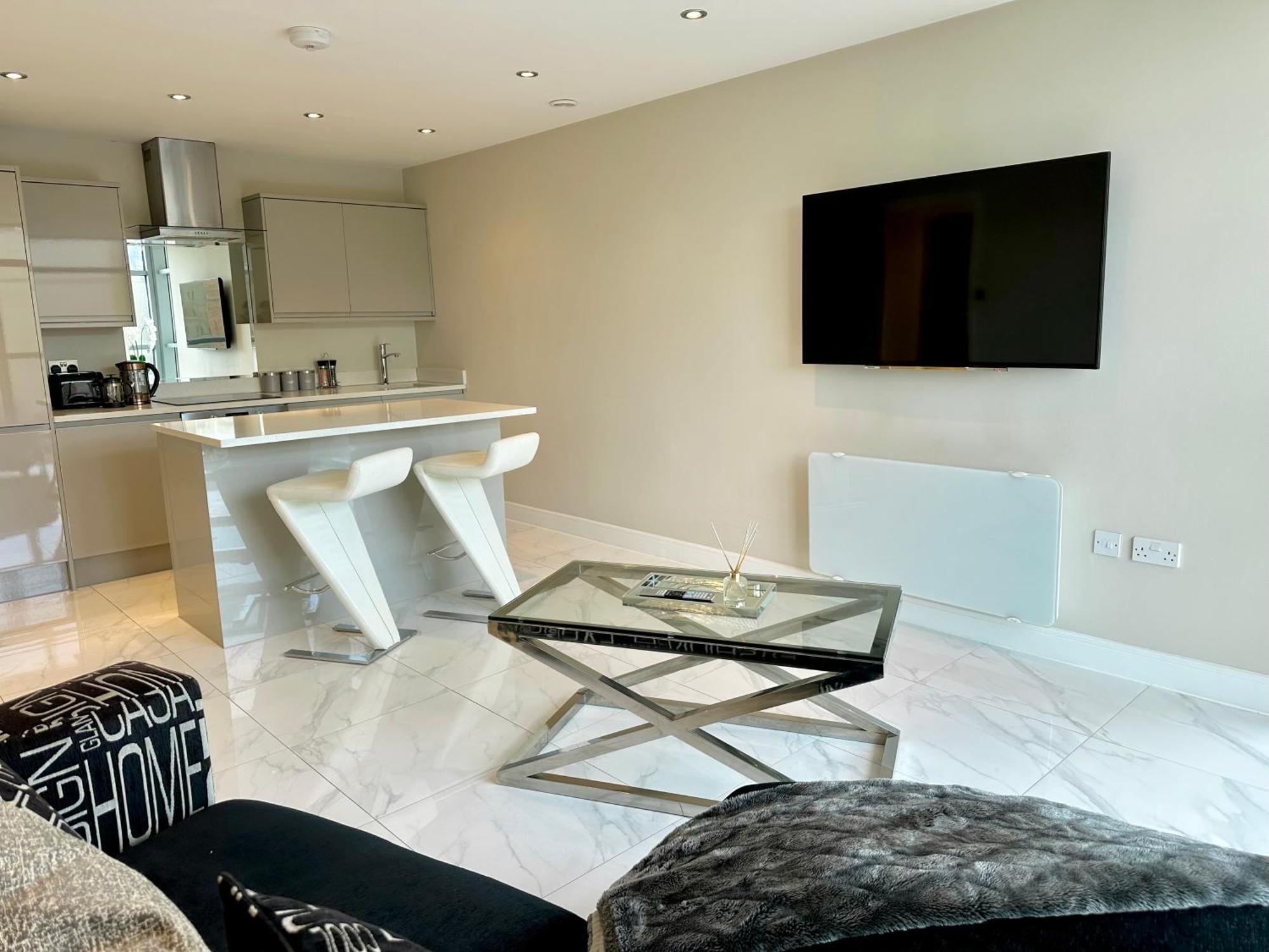 Superior Apartment In Cardiff City Centre ภายนอก รูปภาพ